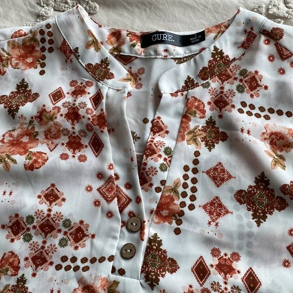 Women’s business casual 3/4 sleeve pink and deep orange colored top - Picture 3 of 5